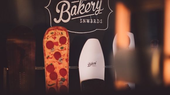 THE BAKERY SNOWBOARDS