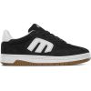BOTY ETNIES Locut