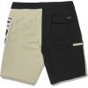 PLAVKY VOLCOM Surf Vitals Noa Deane 21 2
